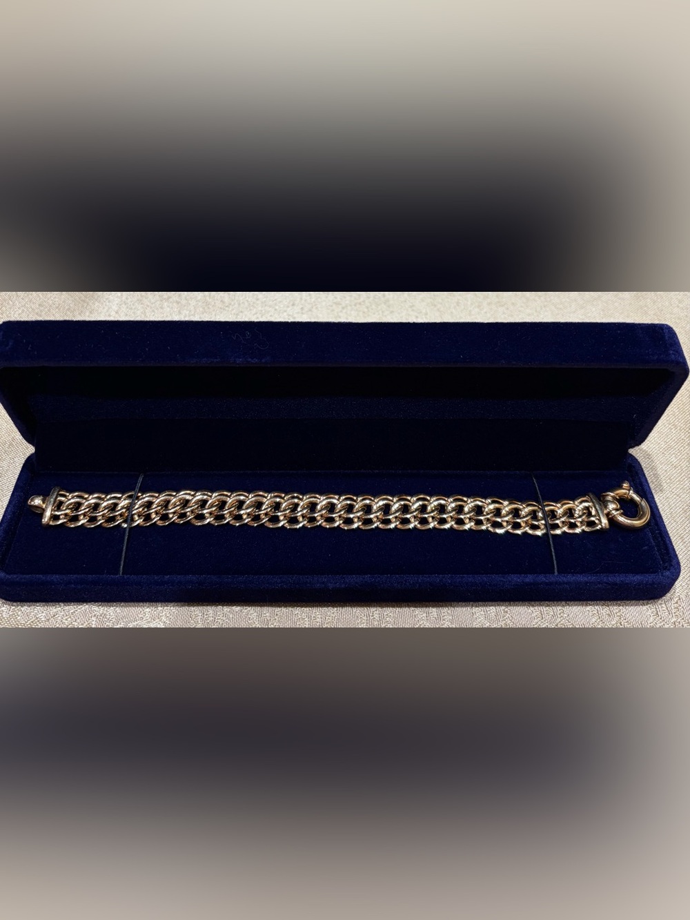 Women’s 18KT Gold Interlocking Link Bracelet